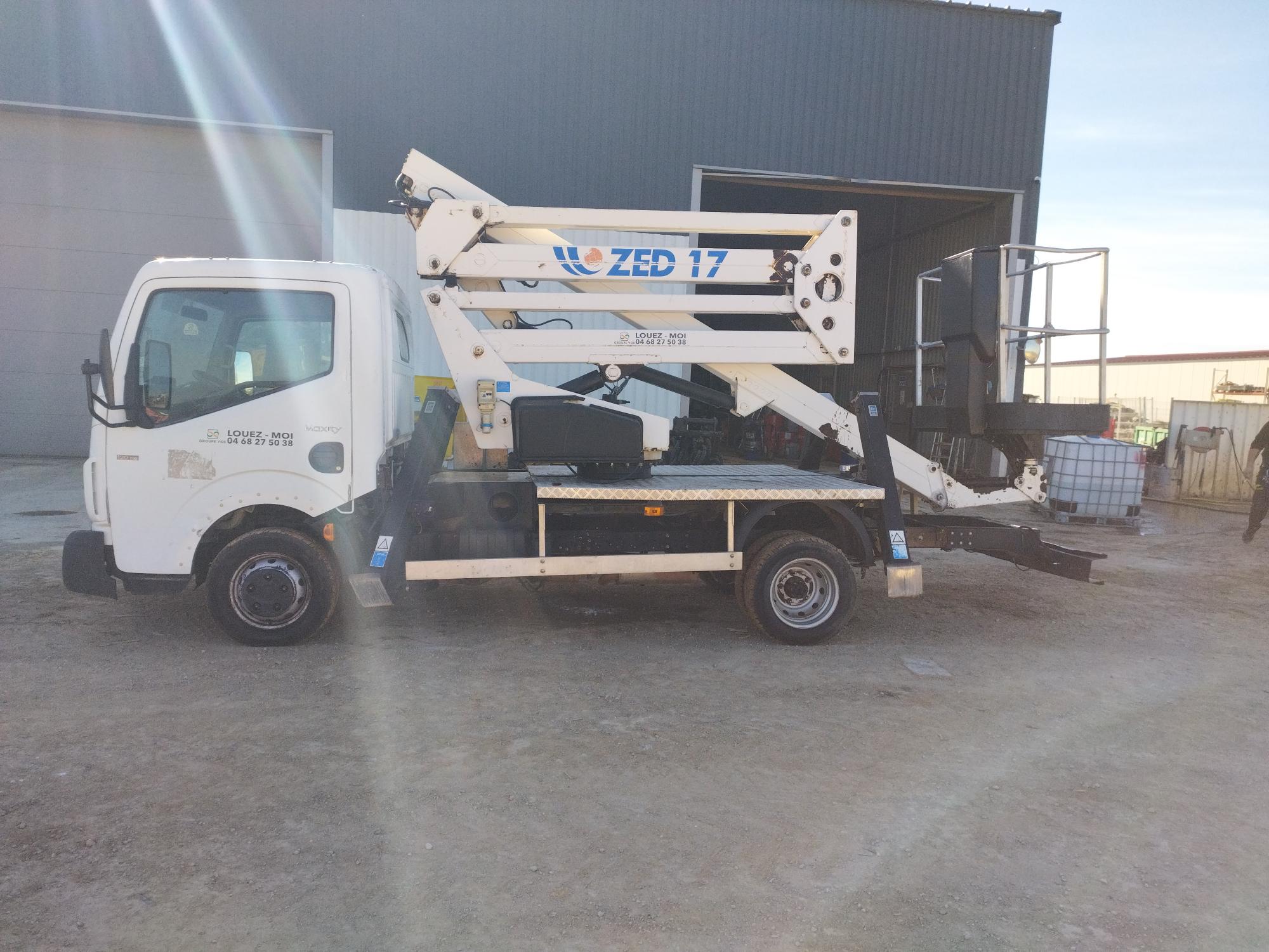 Camion Nacelle 17M Renault ZED17