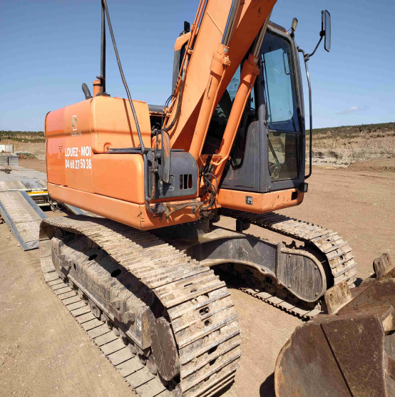 Pelle sur Chenilles DX160LC Doosan