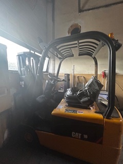 CHARIOT ELEVATEUR CATERPILLAR EP18NT